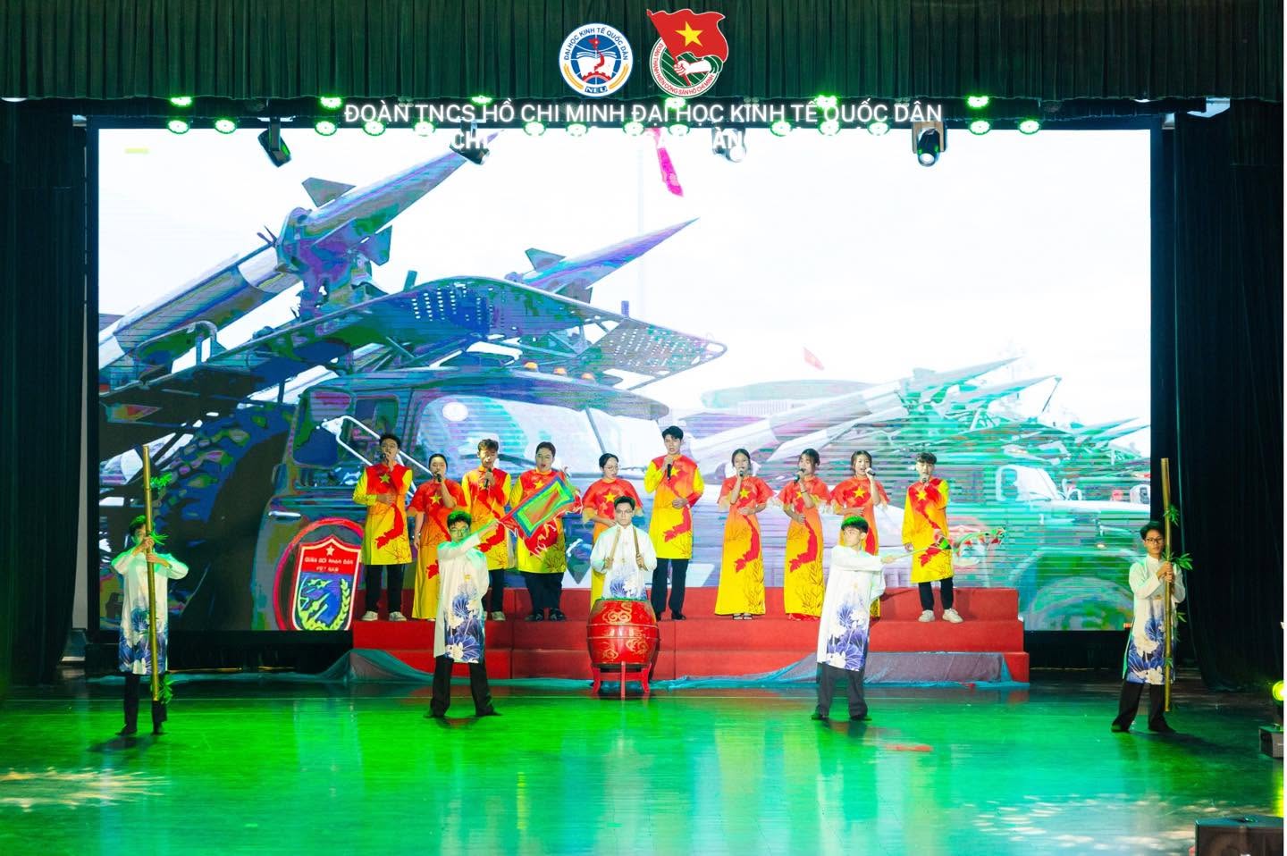 Khoảnh khắc sân khấu hội diễn trước — ảnh 12